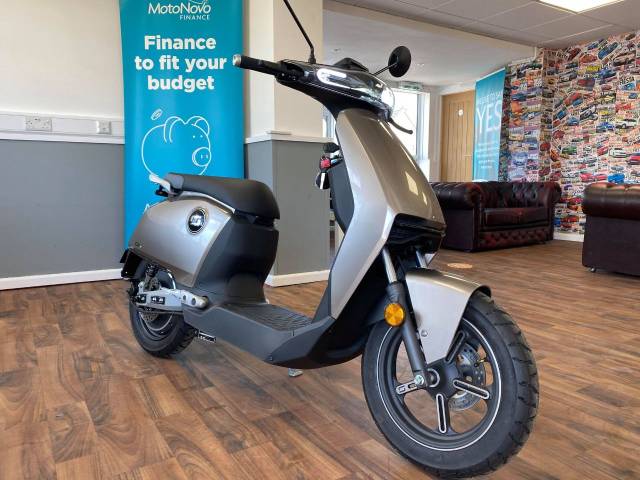 Vmoto Soco CUX Electric Moped - NEW AND UNREGISTERED Moped Electric Silver