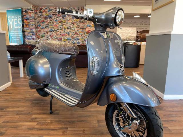 Artisan EV2000R TWIN BATTERY MODEL Scooter Electric Metallic Grey