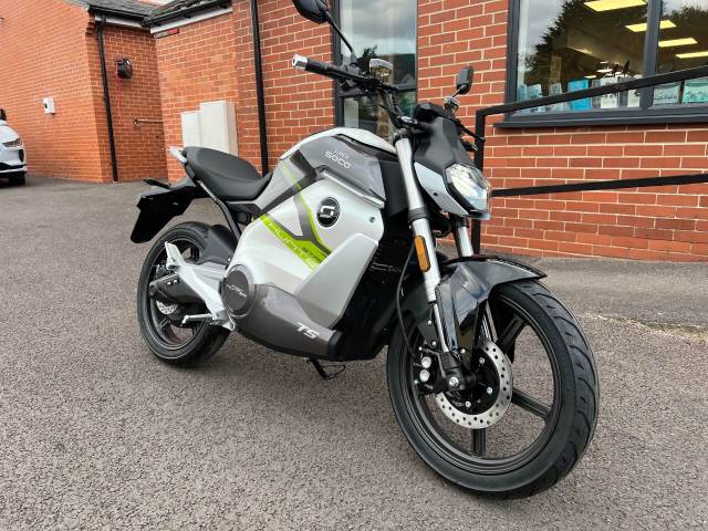 Super Soco TS Street Hunter ELECTRIC MOTORCYCLE - IN STOCK Commuter Electric White