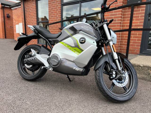 Super Soco TS Street Hunter ELECTRIC MOTORCYCLE - IN STOCK Commuter Electric White