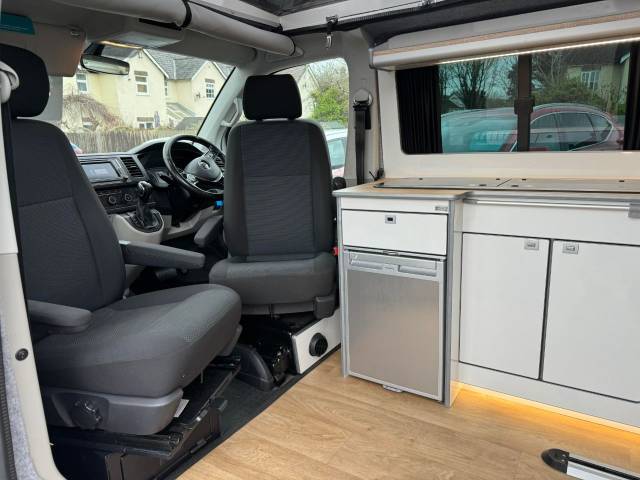 Volkswagen Camper Transporter 2.0 BiTDI BMT (204BHP) 4MOTION DSG - 4 BERTH CAMPERVAN SUV Diesel White