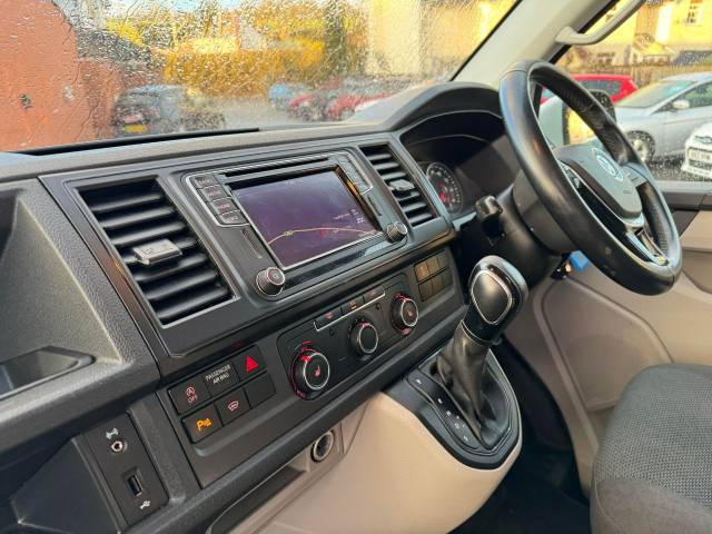 Volkswagen Camper Transporter 2.0 BiTDI BMT (204BHP) 4MOTION DSG - 4 BERTH CAMPERVAN SUV Diesel White