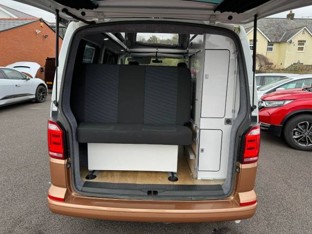 Volkswagen Camper Transporter 2.0 BiTDI BMT (204BHP) 4MOTION DSG - 4 BERTH CAMPERVAN SUV Diesel White