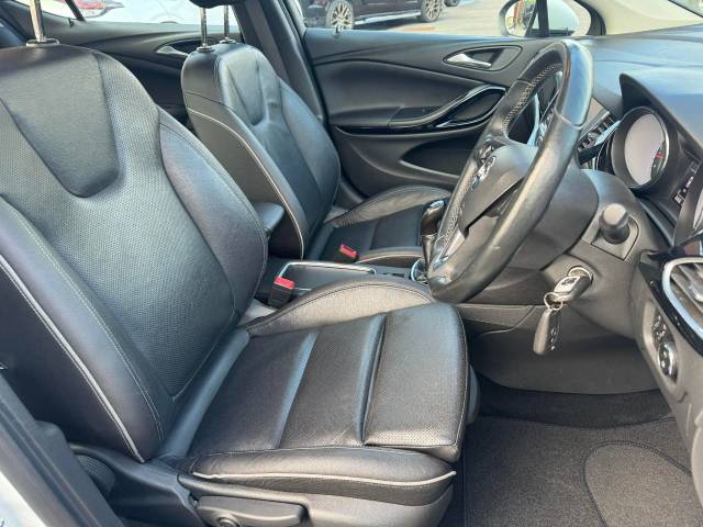 Vauxhall Astra 1.4T 16V 150 Elite 5dr Hatchback Petrol White
