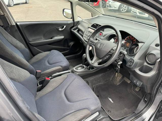 Honda Jazz 1.4 i-VTEC ES Plus 5dr CVT Hatchback Petrol Grey