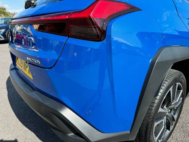 Lexus Ux 250h 2.0 5dr CVT Premium Estate Petrol / Electric Hybrid Blue