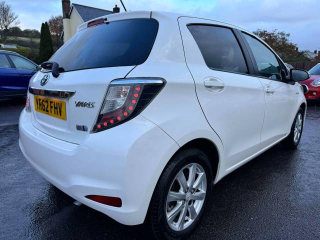 2012 Toyota Yaris 1.5 VVT-i Hybrid T4 5dr CVT