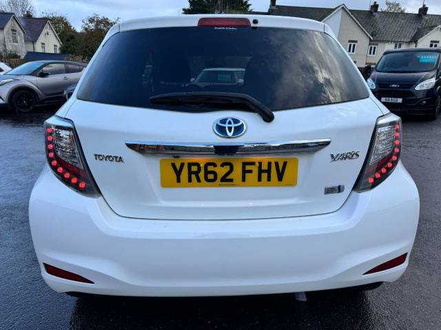 2012 Toyota Yaris 1.5 VVT-i Hybrid T4 5dr CVT