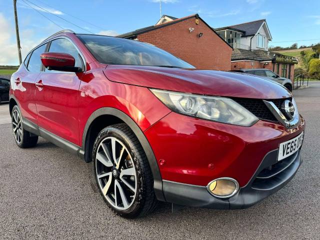 Nissan Qashqai 1.2 DiG-T Tekna [Non-Panoramic] 5dr Xtronic Hatchback Petrol Red