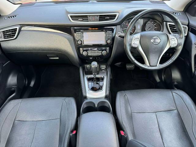 Nissan Qashqai 1.2 DiG-T Tekna [Non-Panoramic] 5dr Xtronic Hatchback Petrol Red