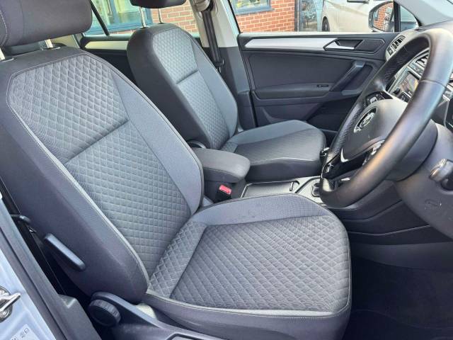 Volkswagen Tiguan 1.5 TSi EVO 150 Match 5dr Estate Petrol Silver