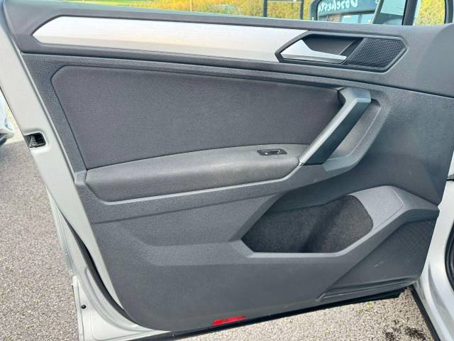 Volkswagen Tiguan 1.5 TSi EVO 150 Match 5dr Estate Petrol Silver