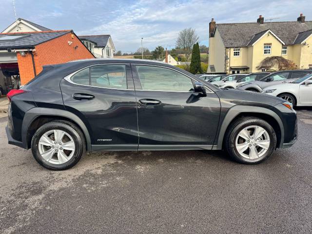Lexus Ux 250h 2.0 5dr CVT (SATELLITE NAVIGATION) Estate Petrol / Electric Hybrid Black