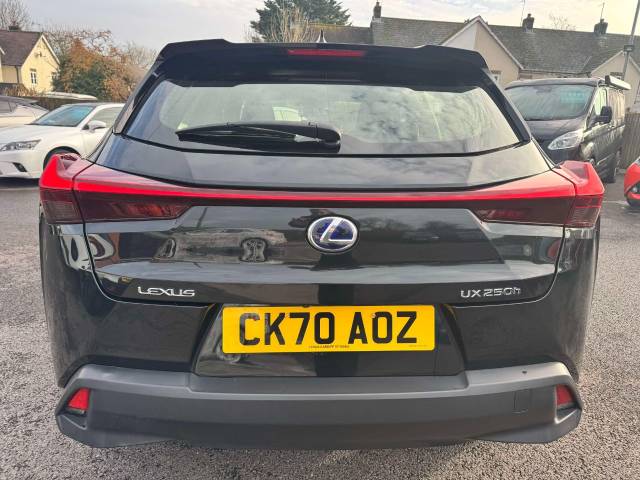 Lexus Ux 250h 2.0 5dr CVT (SATELLITE NAVIGATION) Estate Petrol / Electric Hybrid Black