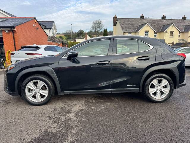 Lexus Ux 250h 2.0 5dr CVT (SATELLITE NAVIGATION) Estate Petrol / Electric Hybrid Black