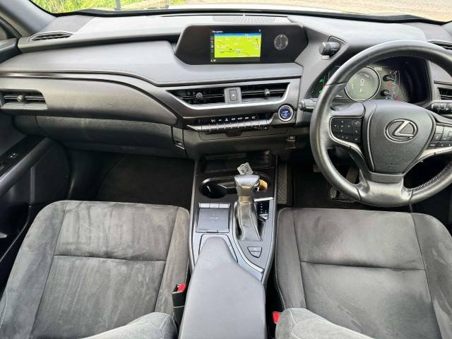 Lexus Ux 250h 2.0 5dr CVT (SATELLITE NAVIGATION) Estate Petrol / Electric Hybrid Black