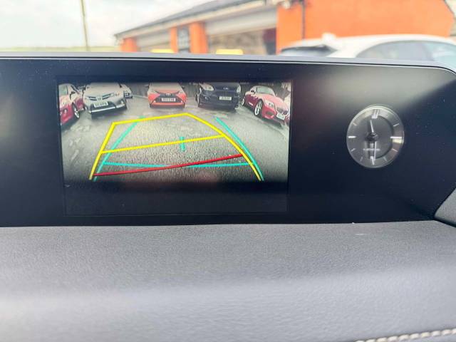 Lexus Ux 250h 2.0 5dr CVT (SATELLITE NAVIGATION) Estate Petrol / Electric Hybrid Black
