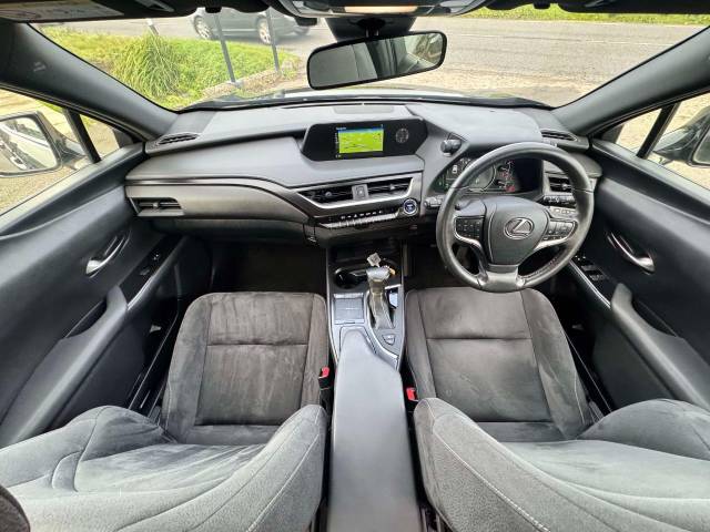 Lexus Ux 250h 2.0 5dr CVT (SATELLITE NAVIGATION) Estate Petrol / Electric Hybrid Black