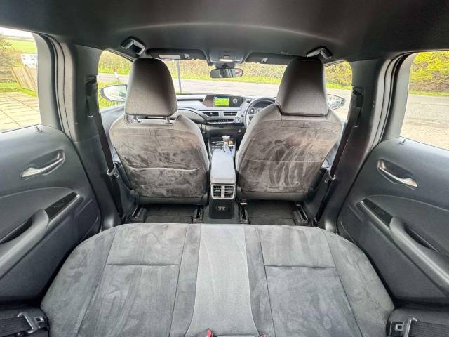 Lexus Ux 250h 2.0 5dr CVT (SATELLITE NAVIGATION) Estate Petrol / Electric Hybrid Black