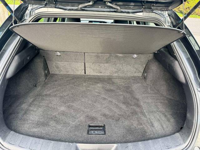 Lexus Ux 250h 2.0 5dr CVT (SATELLITE NAVIGATION) Estate Petrol / Electric Hybrid Black