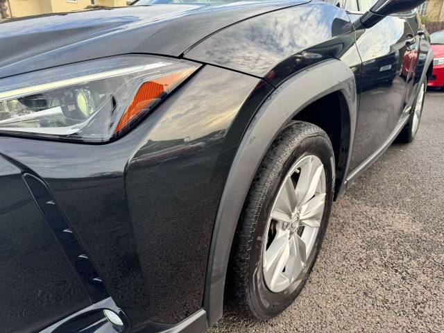 Lexus Ux 250h 2.0 5dr CVT (SATELLITE NAVIGATION) Estate Petrol / Electric Hybrid Black