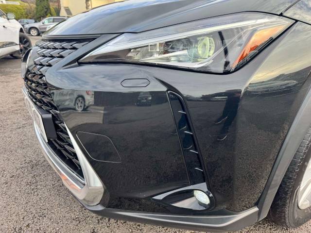 Lexus Ux 250h 2.0 5dr CVT (SATELLITE NAVIGATION) Estate Petrol / Electric Hybrid Black