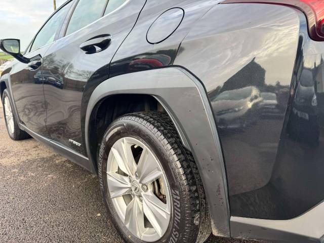 Lexus Ux 250h 2.0 5dr CVT (SATELLITE NAVIGATION) Estate Petrol / Electric Hybrid Black