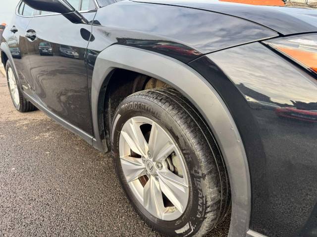 Lexus Ux 250h 2.0 5dr CVT (SATELLITE NAVIGATION) Estate Petrol / Electric Hybrid Black