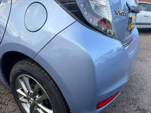 Toyota Yaris 1.33 VVT-i Icon+ 5dr Hatchback Petrol Blue