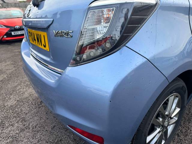 Toyota Yaris 1.33 VVT-i Icon+ 5dr Hatchback Petrol Blue