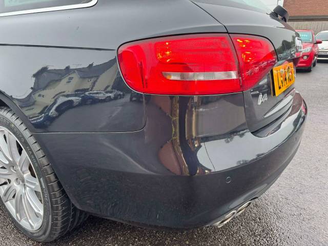 Audi A4 2.0 TDI 177 SE Technik 5dr Multitronic Estate Diesel Blue