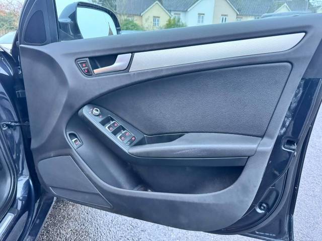 Audi A4 2.0 TDI 177 SE Technik 5dr Multitronic Estate Diesel Blue