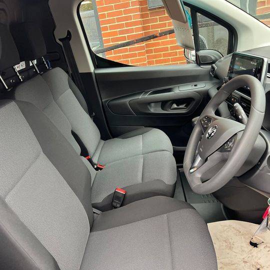 Vauxhall Combo Cargo 2300 1.5 Turbo D 100ps H1 Pro Van Panel Van Diesel White
