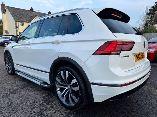 Volkswagen Tiguan 2.0 TDi (150) BlueMotion Tech R-Line 5dr Estate Diesel White