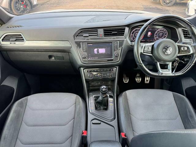 Volkswagen Tiguan 2.0 TDi (150) BlueMotion Tech R-Line 5dr Estate Diesel White