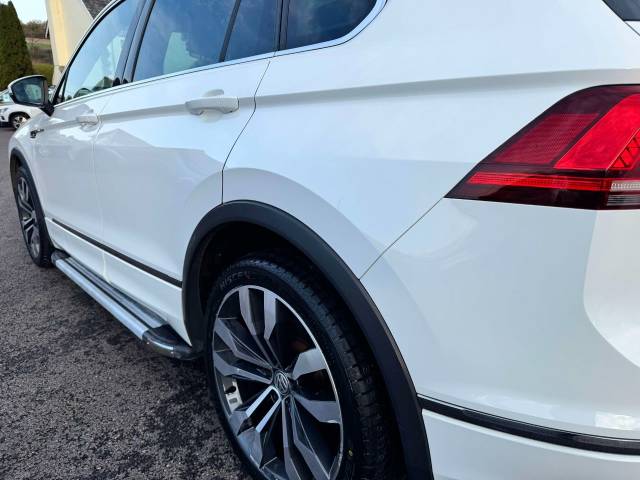 Volkswagen Tiguan 2.0 TDi (150) BlueMotion Tech R-Line 5dr Estate Diesel White
