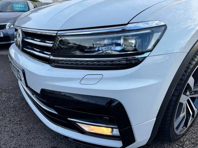 Volkswagen Tiguan 2.0 TDi (150) BlueMotion Tech R-Line 5dr Estate Diesel White