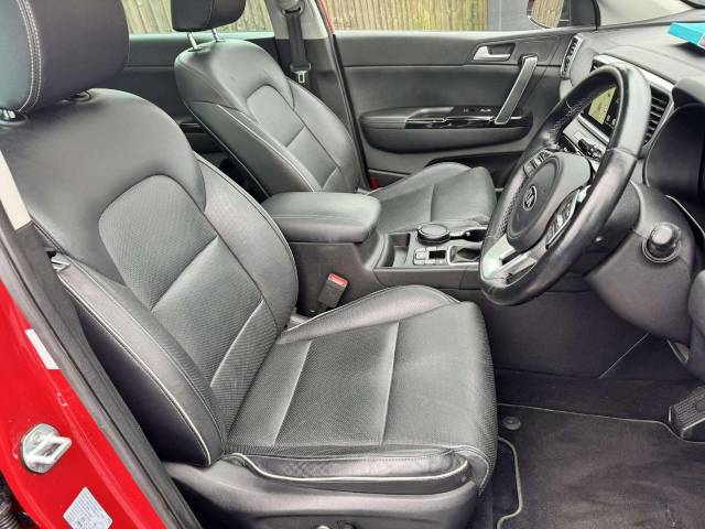 Kia Sportage 1.6 CRDi 48V ISG 4 5dr DCT Auto Estate Diesel Red
