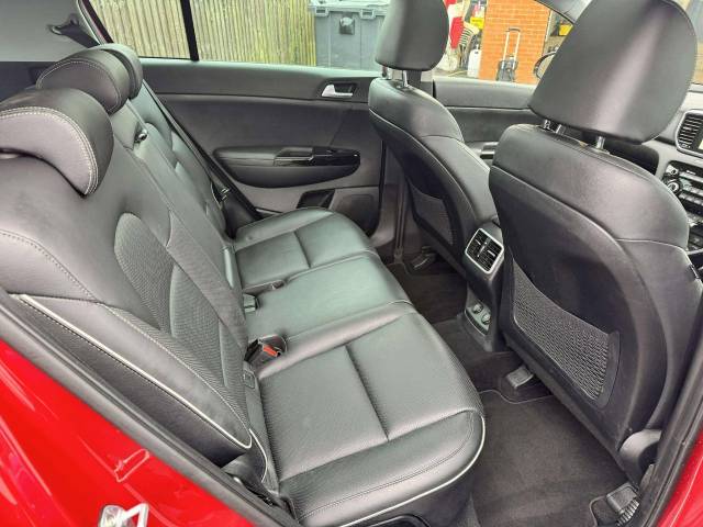 Kia Sportage 1.6 CRDi 48V ISG 4 5dr DCT Auto Estate Diesel Red