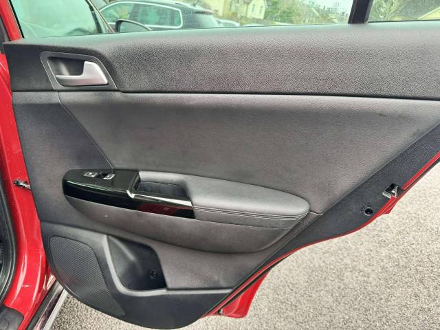 Kia Sportage 1.6 CRDi 48V ISG 4 5dr DCT Auto Estate Diesel Red