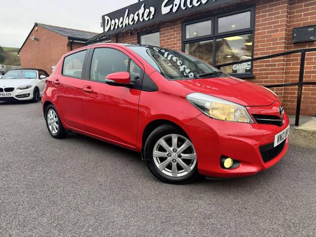 Toyota Yaris 1.33 VVT-i T Spirit 5dr Hatchback Petrol Red