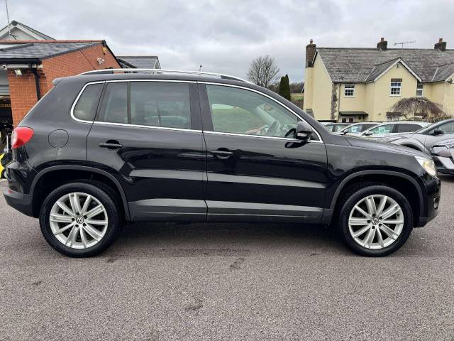 Volkswagen Tiguan 2.0 TDi Sport 4Motion 5dr Estate Diesel Black