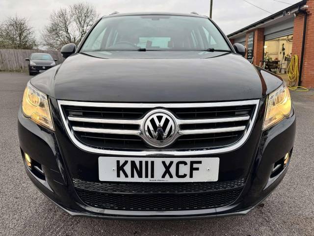 Volkswagen Tiguan 2.0 TDi Sport 4Motion 5dr Estate Diesel Black