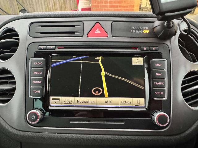 Volkswagen Tiguan 2.0 TDi Sport 4Motion 5dr Estate Diesel Black