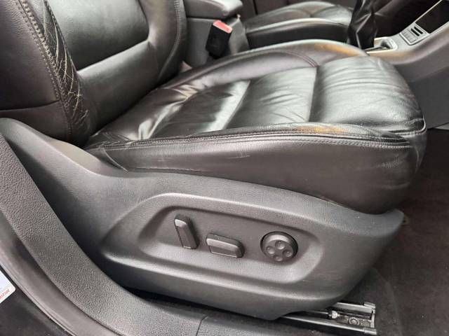 Volkswagen Tiguan 2.0 TDi Sport 4Motion 5dr Estate Diesel Black