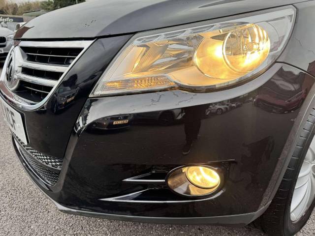 Volkswagen Tiguan 2.0 TDi Sport 4Motion 5dr Estate Diesel Black