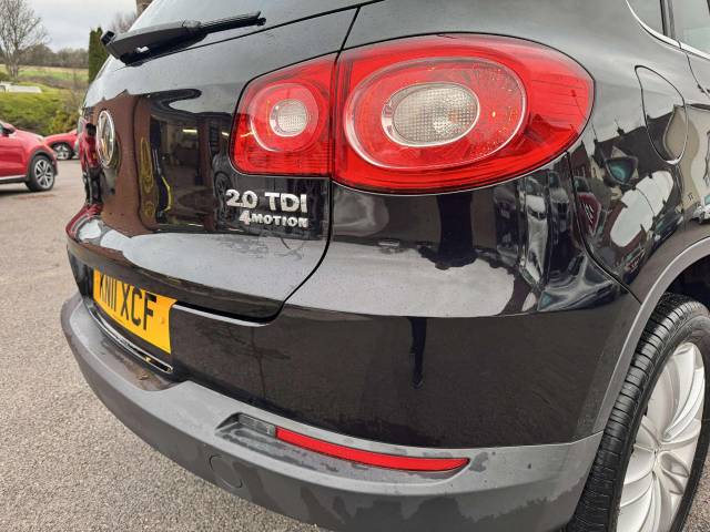 Volkswagen Tiguan 2.0 TDi Sport 4Motion 5dr Estate Diesel Black