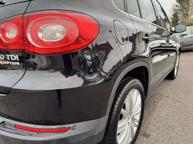Volkswagen Tiguan 2.0 TDi Sport 4Motion 5dr Estate Diesel Black