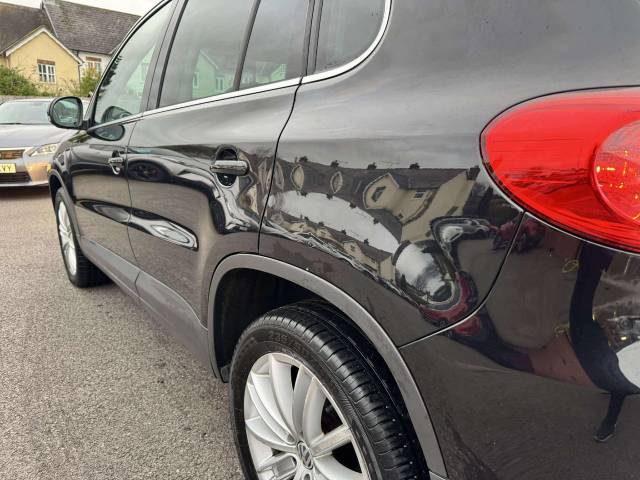 Volkswagen Tiguan 2.0 TDi Sport 4Motion 5dr Estate Diesel Black
