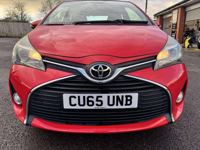 Toyota Yaris 1.0 VVT-i Icon 3dr Hatchback Petrol Red